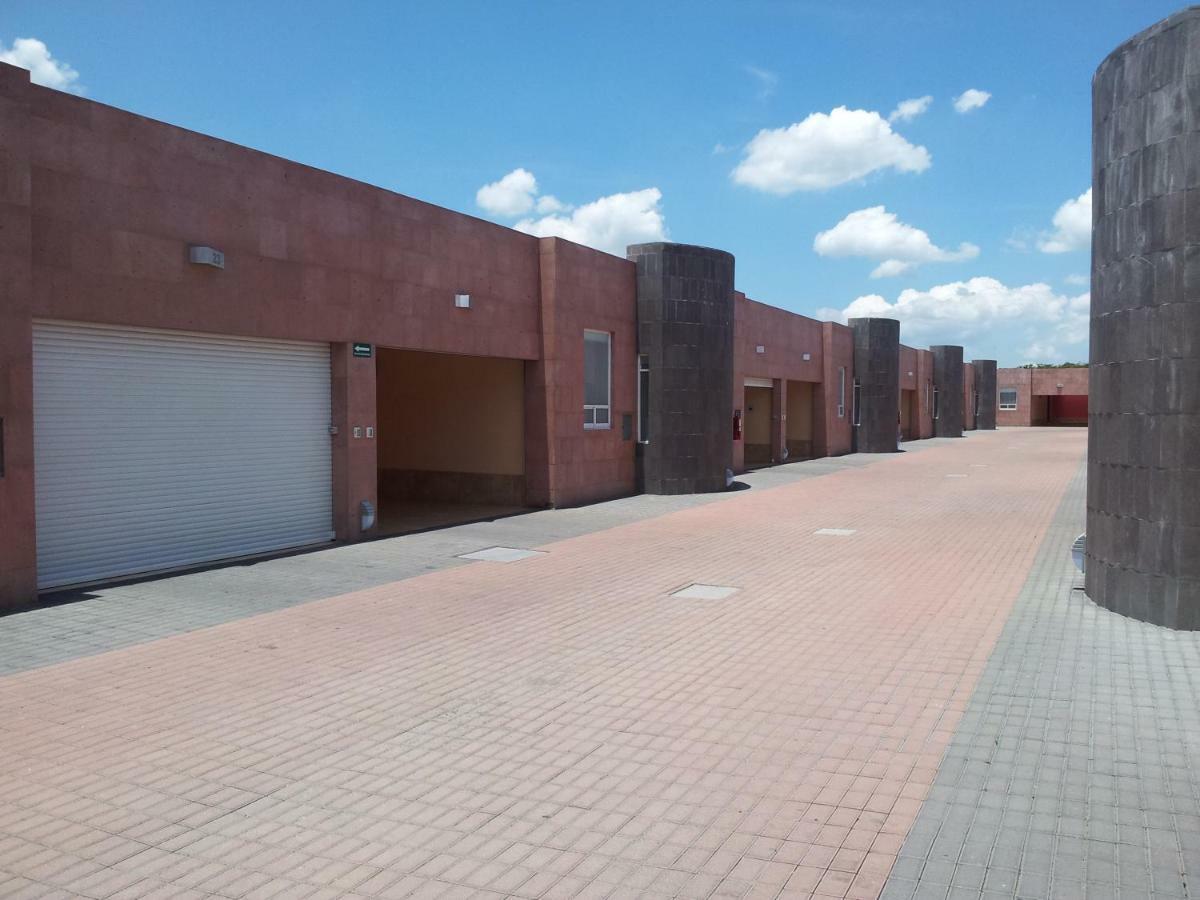 Motel Paraiso Suites Querétaro Екстериор снимка